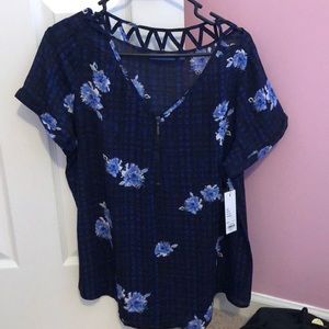 Blue floral top